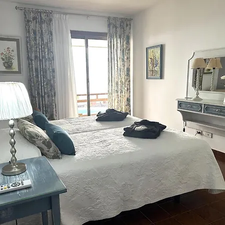 Radazul Apartment By The Water, Cleaning Included Apartment