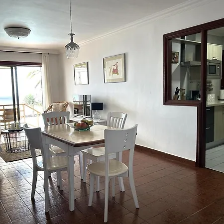 Appartamento Radazul Apartment By The Water, Cleaning Included