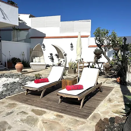 Appartamento Radazul Apartment By The Water, Cleaning Included *