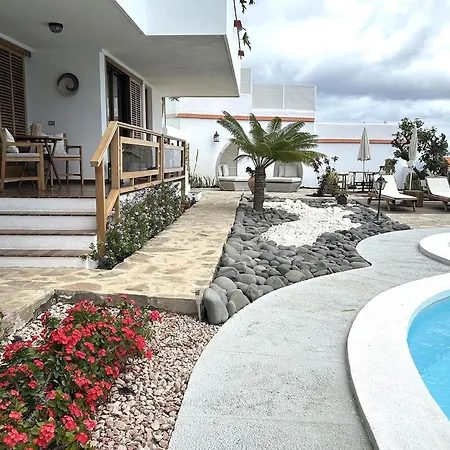 Radazul Apartment By The Water, Cleaning Included *