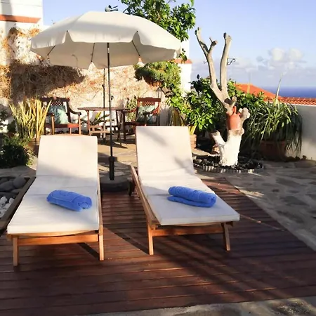 Radazul Apartment By The Water, Cleaning Included شقة Radazul