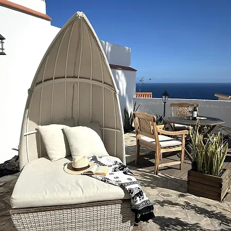 Radazul Apartment By The Water, Cleaning Included شقة Radazul